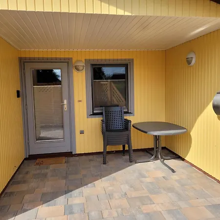 Kinderfreundliches 6 Personen Mit Zwei Duschen Und Toiletten, Sauna, Whirlpool Und Einem Wintergarten Mit Kaminofen In Otterndorf