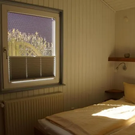 Kinderfreundliches 6 Personen Mit Zwei Duschen Und Toiletten, Sauna, Whirlpool Und Einem Wintergarten Mit Kaminofen In * オッテルンドルフ