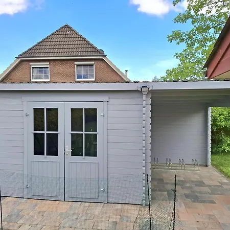 Kinderfreundliches 6 Personen Mit Zwei Duschen Und Toiletten, Sauna, Whirlpool Und Einem Wintergarten Mit Kaminofen In * オッテルンドルフ