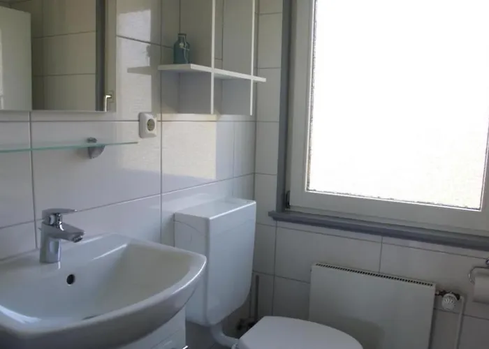 Kinderfreundliches 6 Personen Mit Zwei Duschen Und Toiletten, Sauna, Whirlpool Und Einem Wintergarten Mit Kaminofen In 奥滕多夫