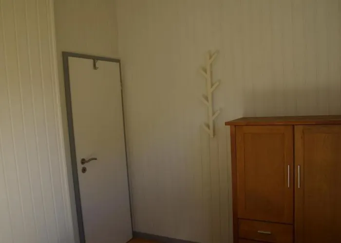 Kinderfreundliches 6 Personen Mit Zwei Duschen Und Toiletten, Sauna, Whirlpool Und Einem Wintergarten Mit Kaminofen In 度假居