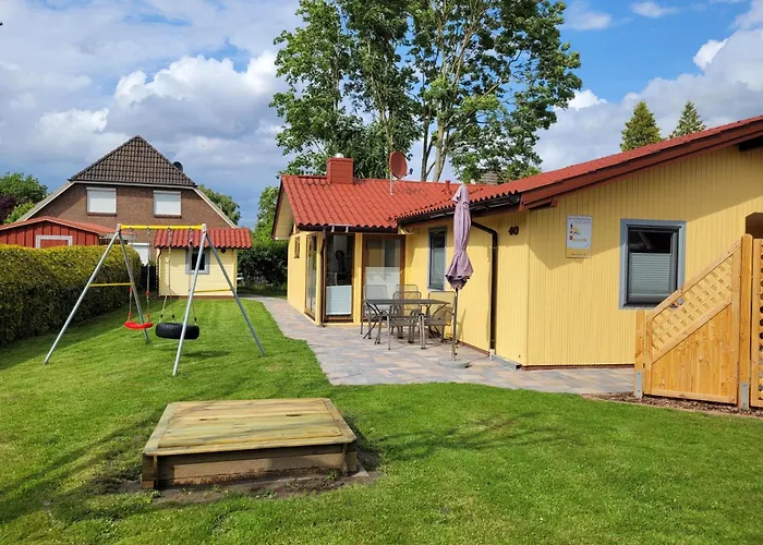 Kinderfreundliches 6 Personen Mit Zwei Duschen Und Toiletten, Sauna, Whirlpool Und Einem Wintergarten Mit Kaminofen In *