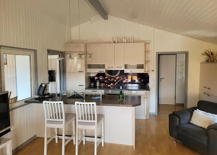 Kinderfreundliches 6 Personen Mit Zwei Duschen Und Toiletten, Sauna, Whirlpool Und Einem Wintergarten Mit Kaminofen In * 奥滕多夫